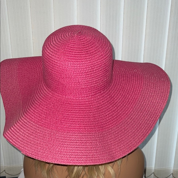 Elegant Pink Wide-Brimmed Hat - Picture 4 of 4